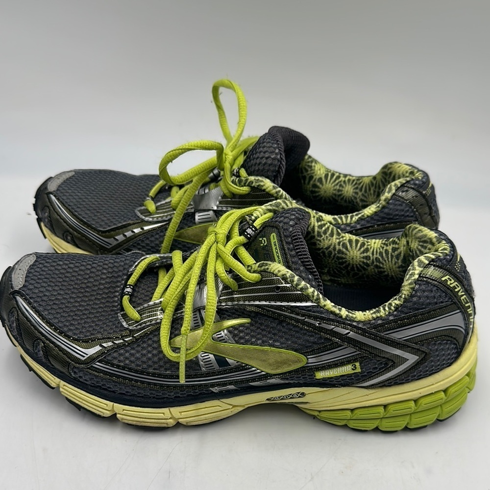 Brooks Running Ravenna 3 Gray Lime Athletic Race Shoes Womens Sz 9.5